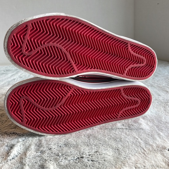 Nike Toki Low Suede Casual shoe . Boys size 5 - Picture 12 of 15